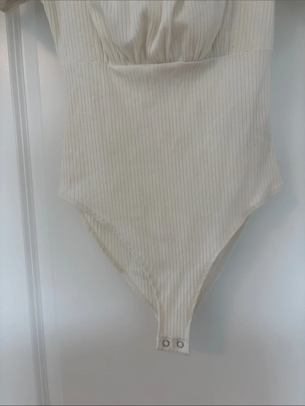 Forever 21 Off-White Ribbed Square Neck Bodysuit with Puff Sleeves - Picture 4 of 8